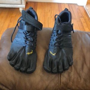 Vibram fivefingers shoes